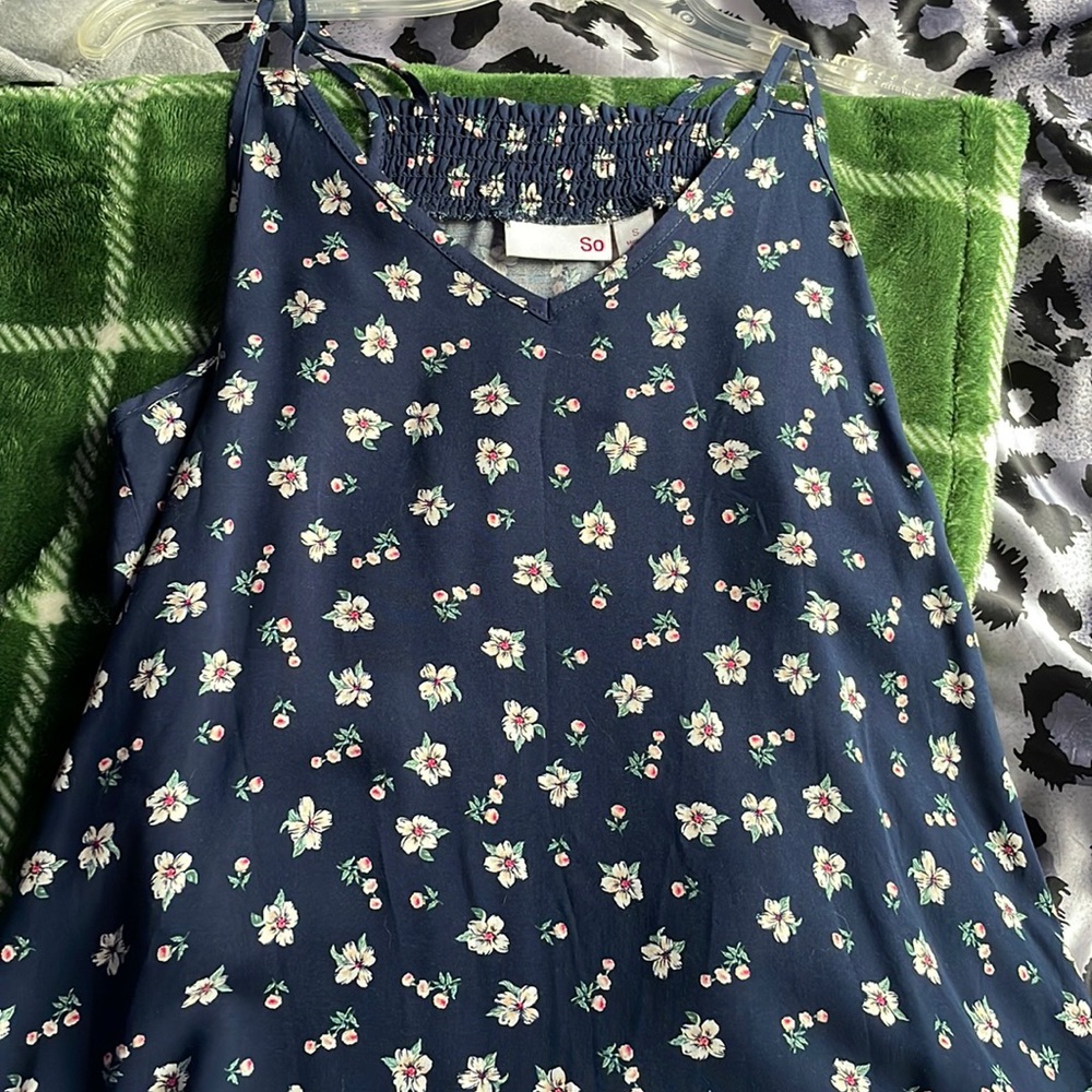 blue floral tank top, size small, brand: SO